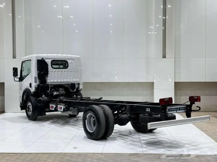 دينا 4 طن اشوك ليلاند 2023 الضمان الذهبي 3