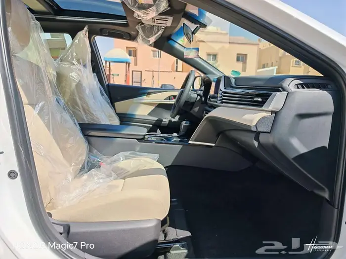 تويوتا كامري LE هايبرد موديل 2025 13