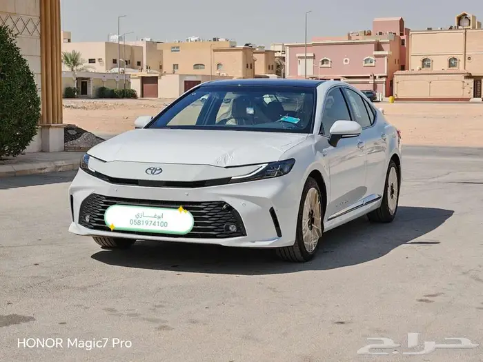 تويوتا كامري LE هايبرد موديل 2025 29