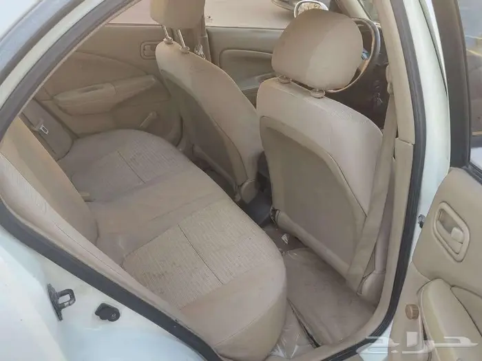 نيسان صني موديل 2011 للبيع 6