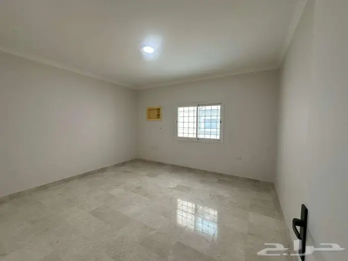 فيلا راقية للإيجار بحي النهضة 19