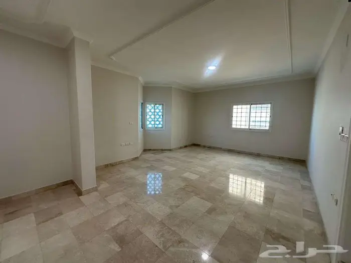فيلا راقية للإيجار بحي النهضة 29