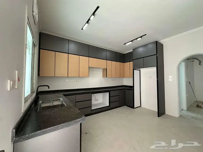 فيلا راقية للإيجار بحي النهضة 2