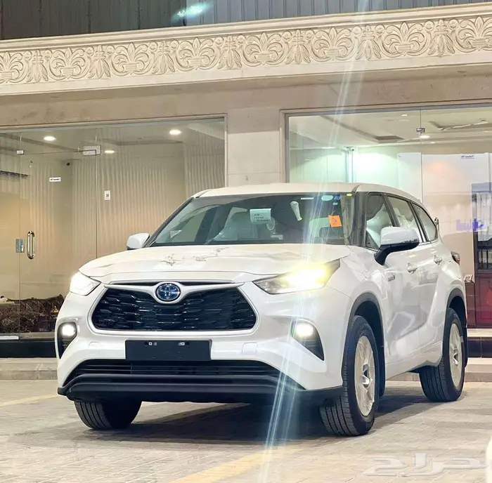 تويوتا هايلندر استاندر ونص فل GLE موديل 2025 . 1