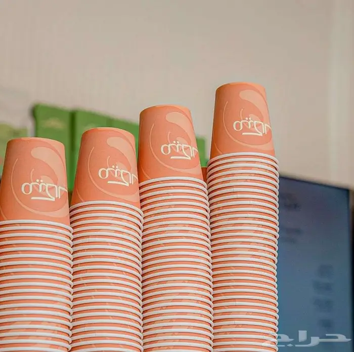 مصممة جرافيك 4