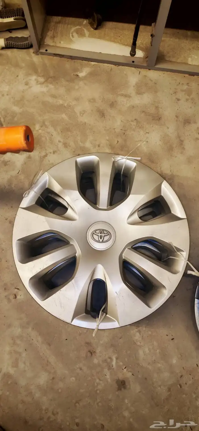 طيس هايلوكس وانوفا. 0