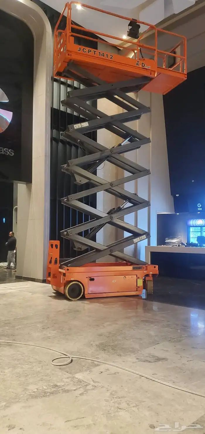 سيزر لفت ومان لفت ورافعات شوكيه وكرينات 4