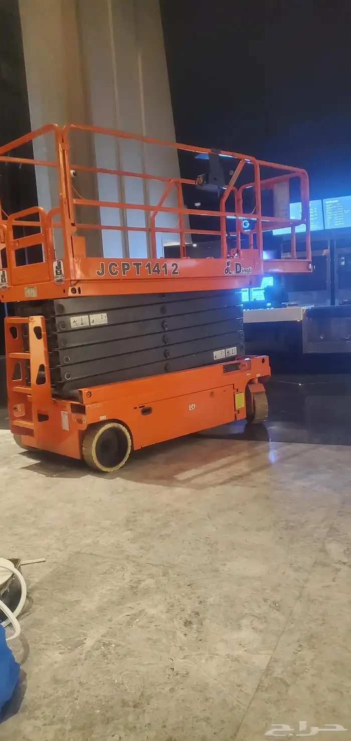 سيزر لفت ومان لفت ورافعات شوكيه وكرينات 6