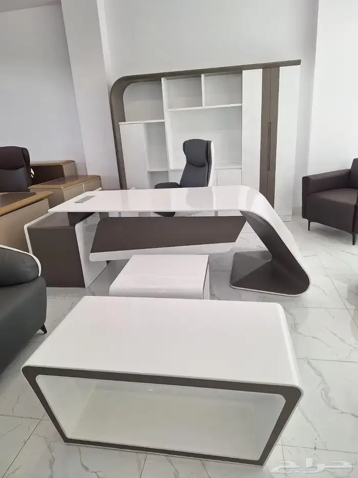 مكتب مدير فخم طقم كامل اثاث مكتبي كامل كراسي دولاب طاولة 0