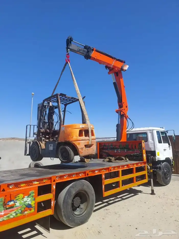 For rent a traveling crane inside Jeddah or outside Jeddah w 8