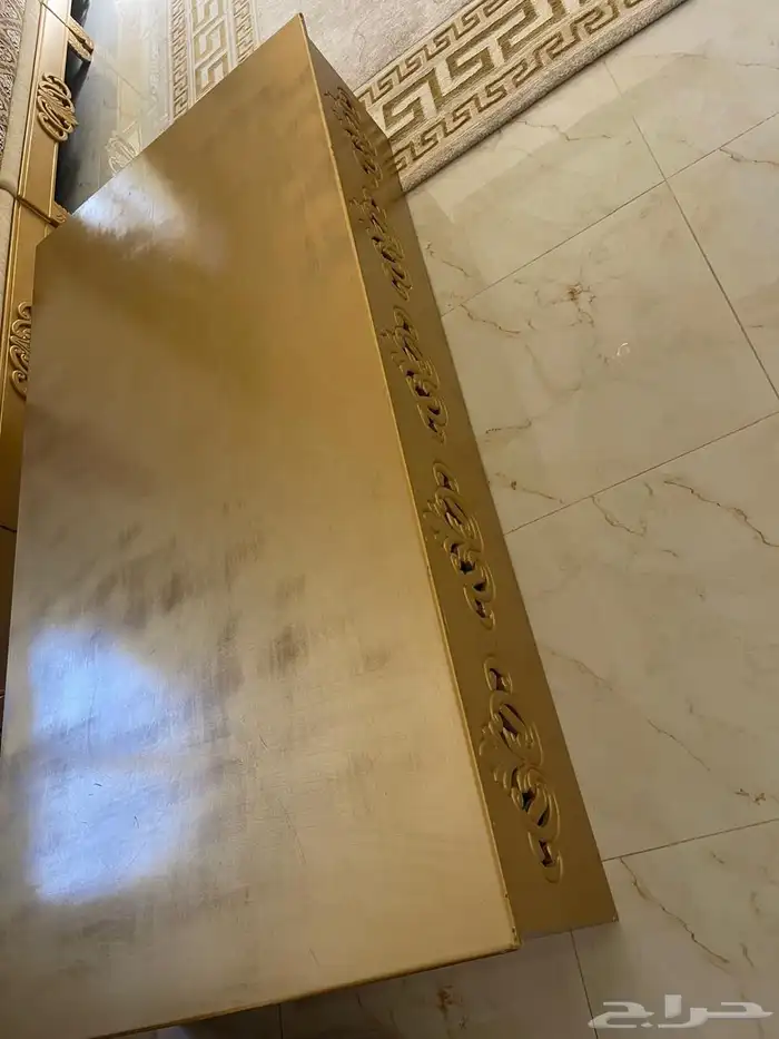 طاولات للبيع 1