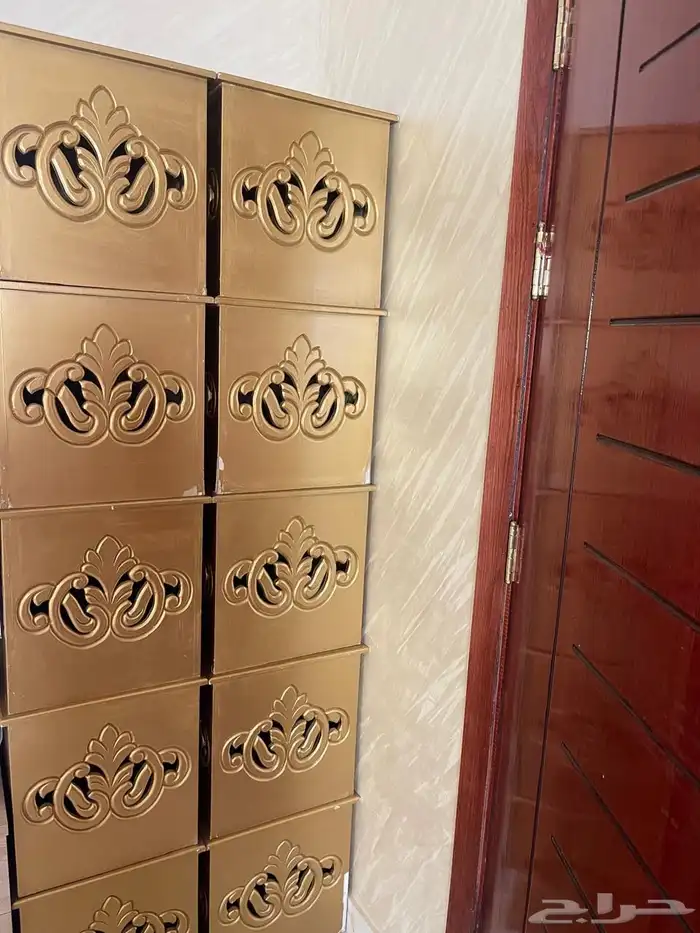 طاولات للبيع 2