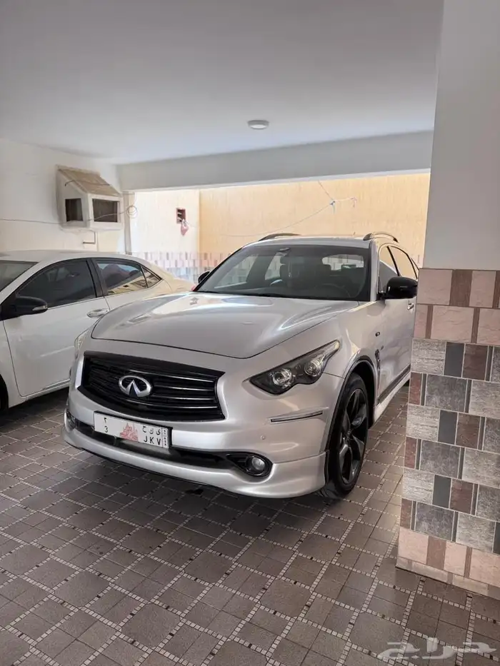 انفنتي 2015QX70 0