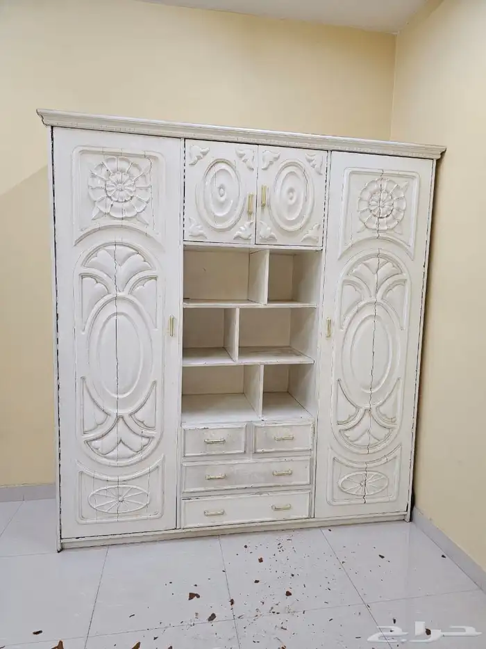 دواليب واسرة وكنبات مستعمله للبيع 3