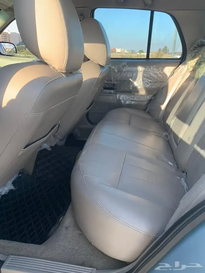 فورد كراون فكتوريا 13