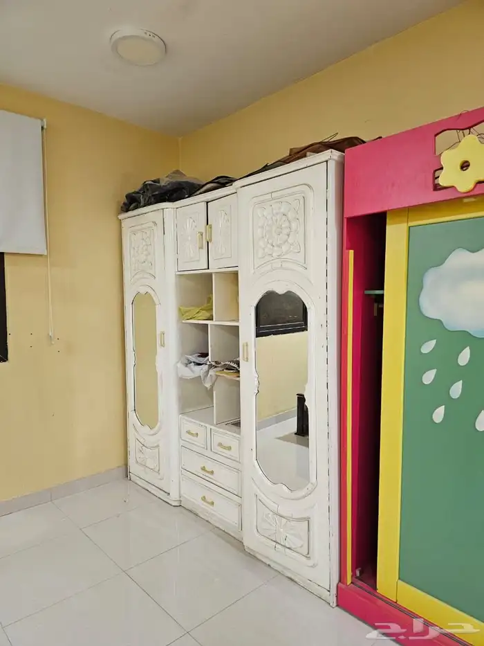 دواليب واسرة وكنبات مستعمله للبيع 4