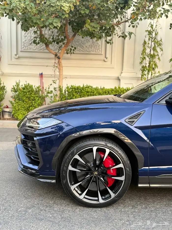 لامبورجيني اوروس 2020 فل كاربون - بحالة الوكالة 3