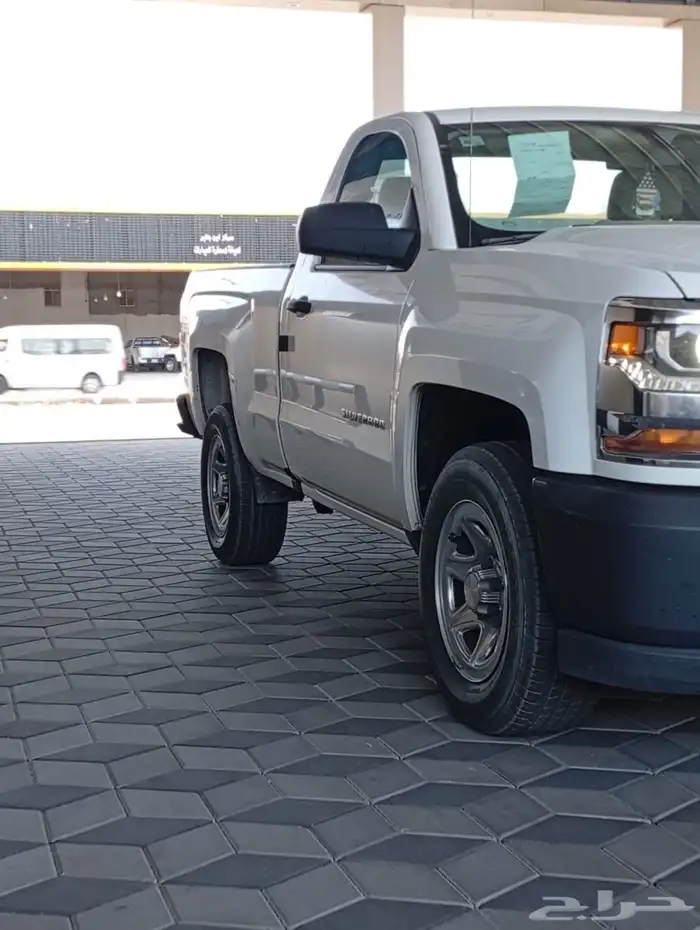 شفروليه سلفرادو موديل السيارة   2018 2