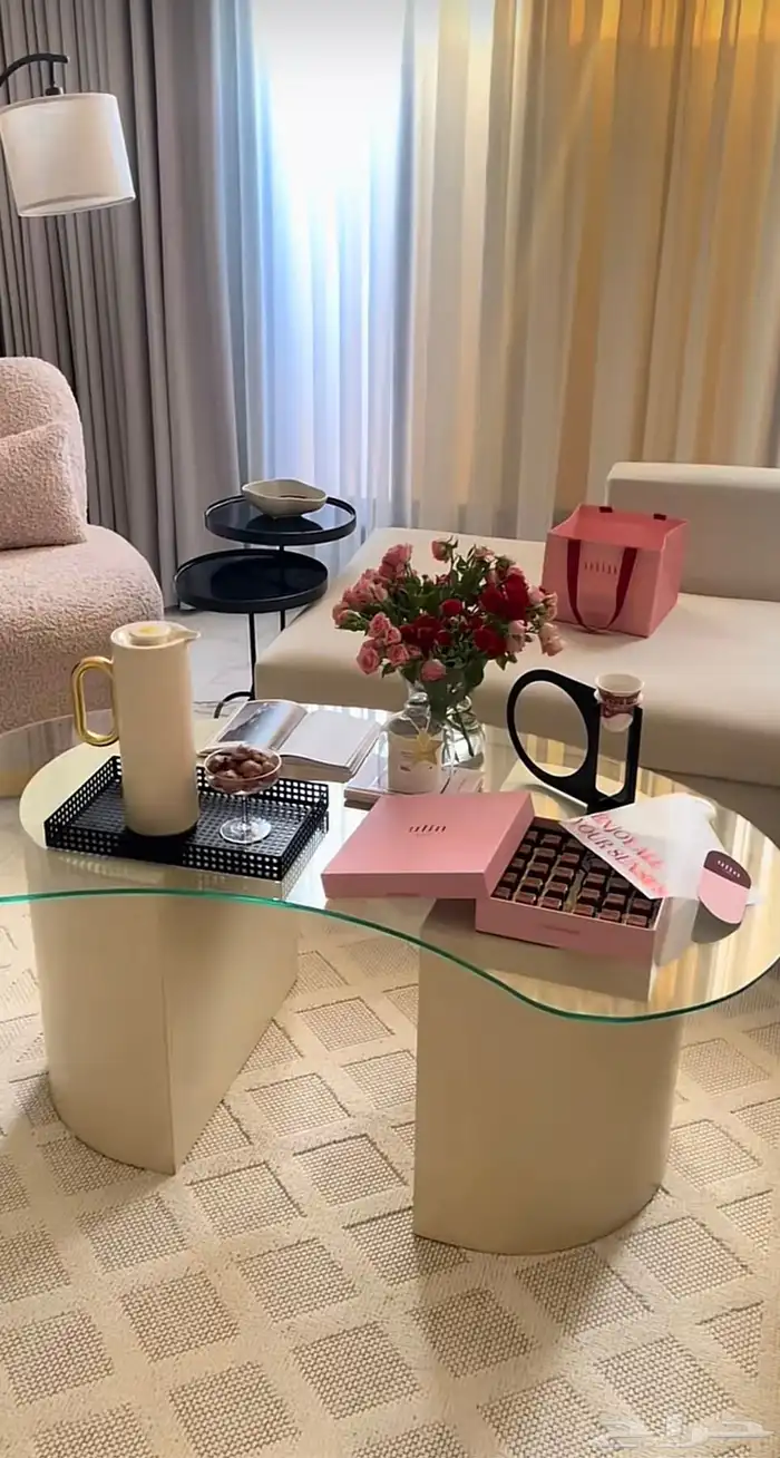 طاوله البيع 0