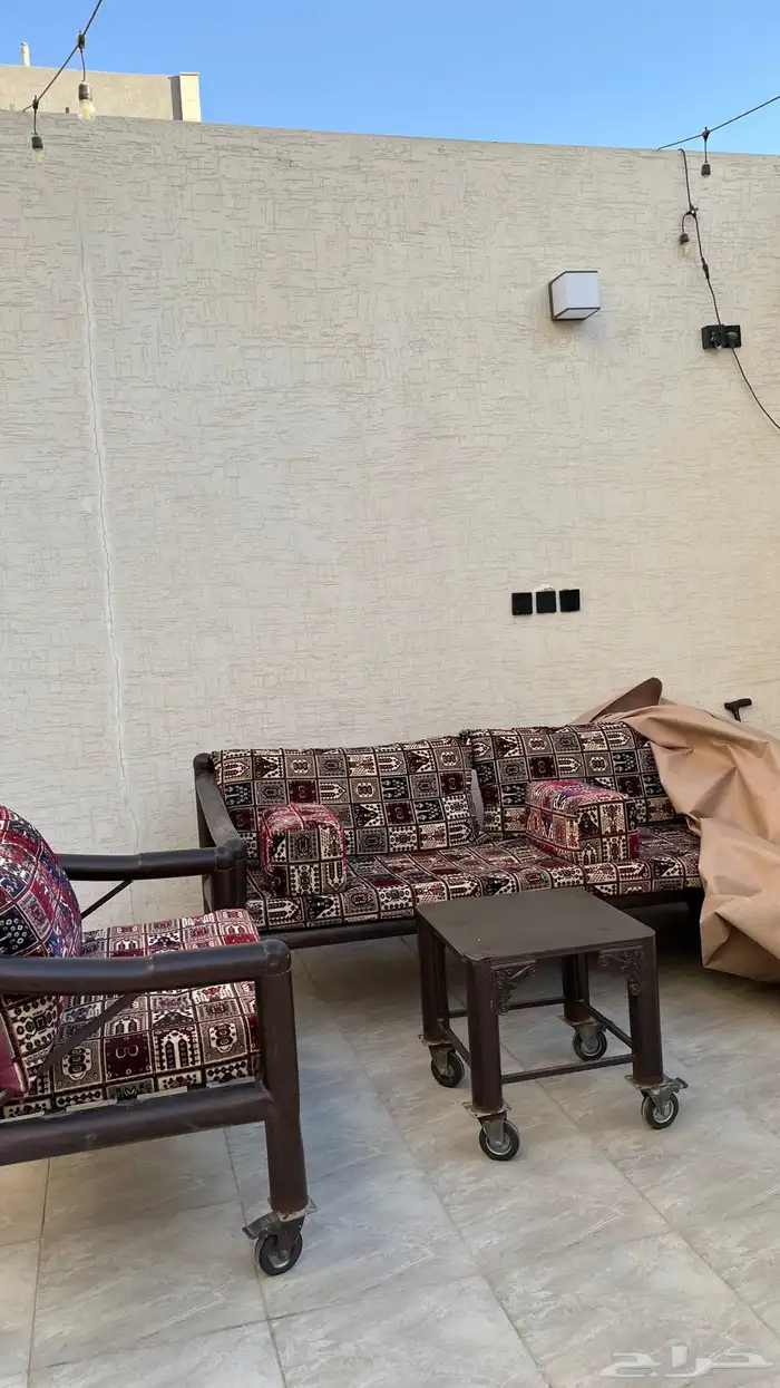 كراسي حديد 0