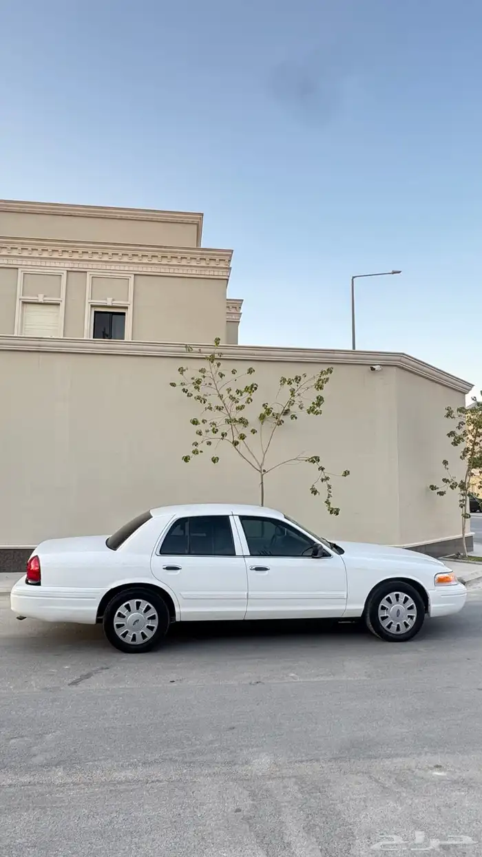 فورد فكتوريا بوليسي 2010 ماشي 97 الف 3