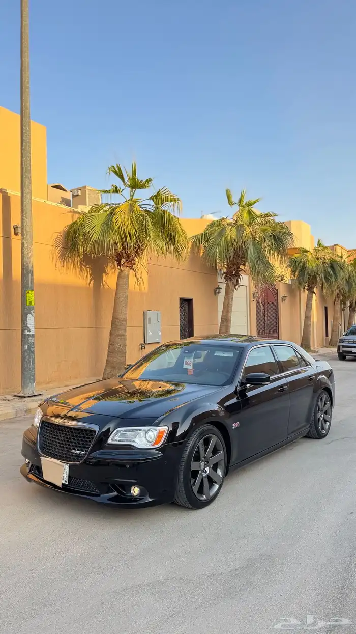 كرايسلر srt بلاك اديشن 2013 7