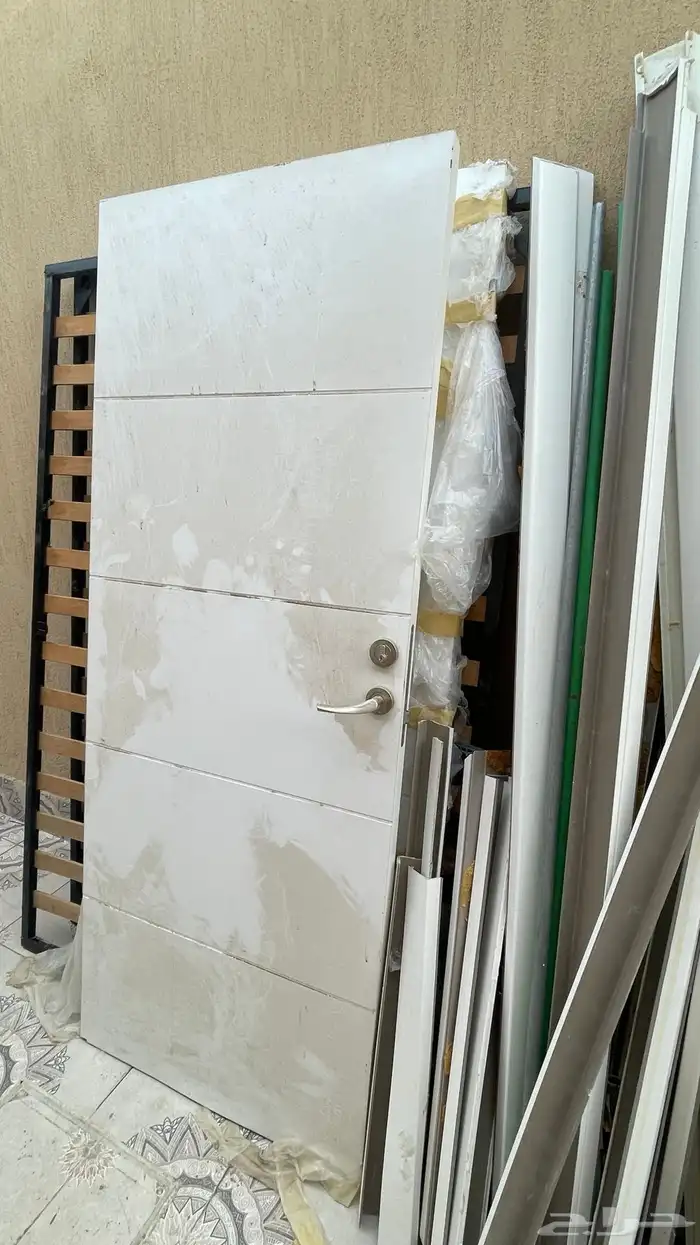 ابواب خشب باللون الابيض 2