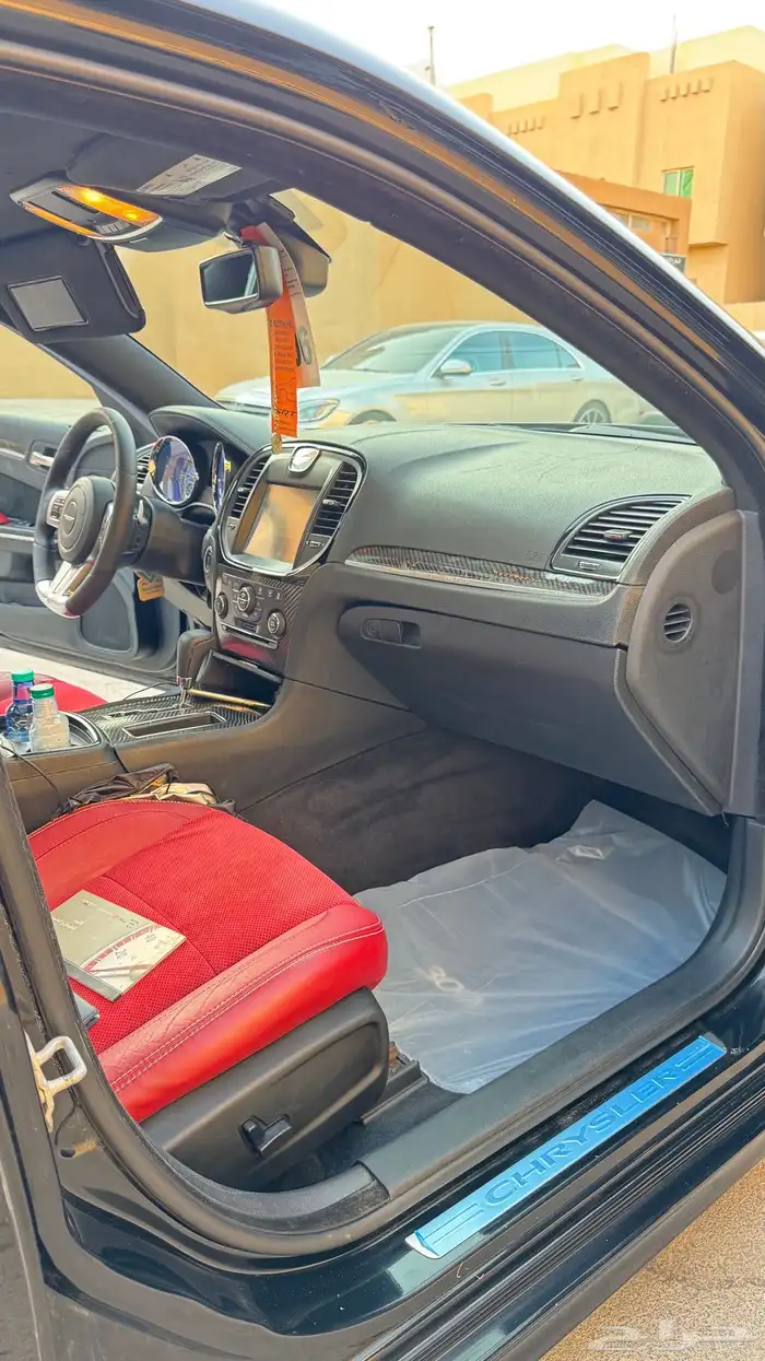 كرايسلر srt بلاك اديشن 2013 19