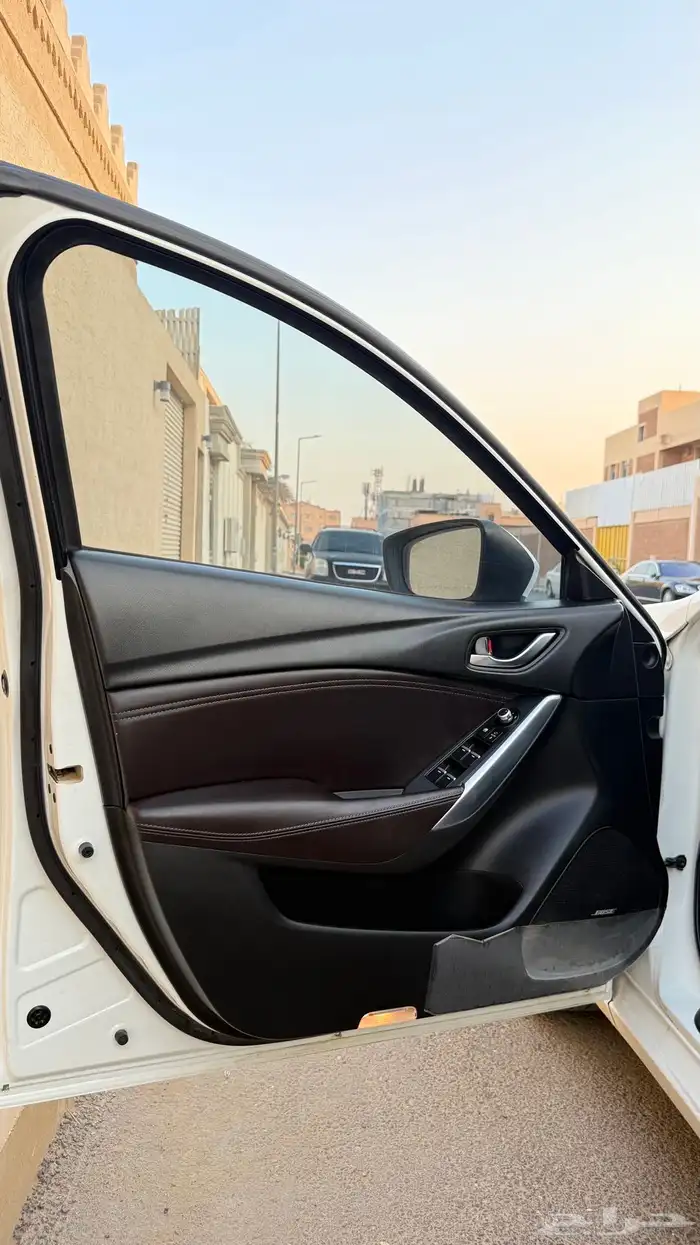 مازدا 6 فل كامل موديل 2018   أبيض لؤلؤي   داخلي أسود 18