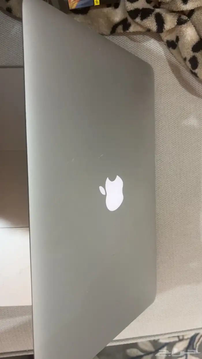 للبيع لابتوب MacBook نضيف 3