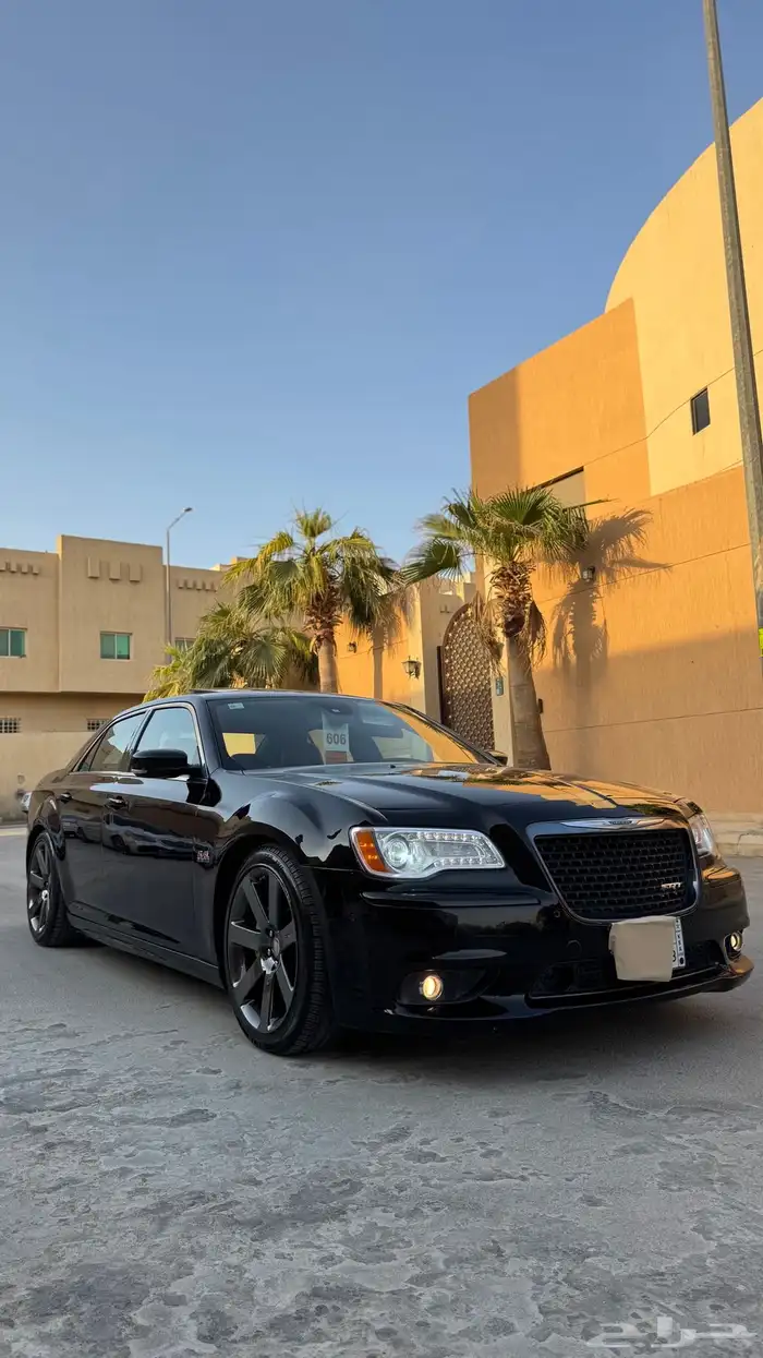 كرايسلر srt بلاك اديشن 2013 3