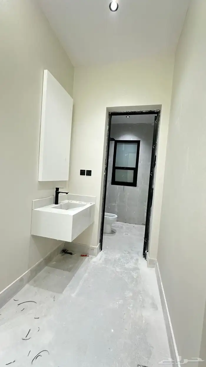 للبيع شقق حي بدر تتكون من 6غرف 12