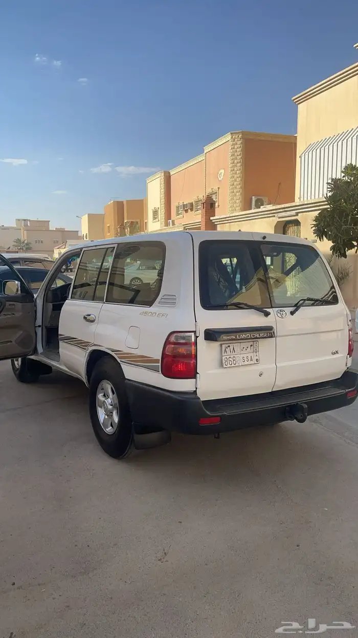 لاند كروزر موديل 2000 gx 2