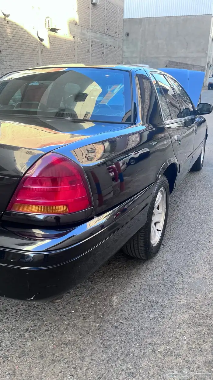 فورد كروان فكتوريا قير ارضي 2