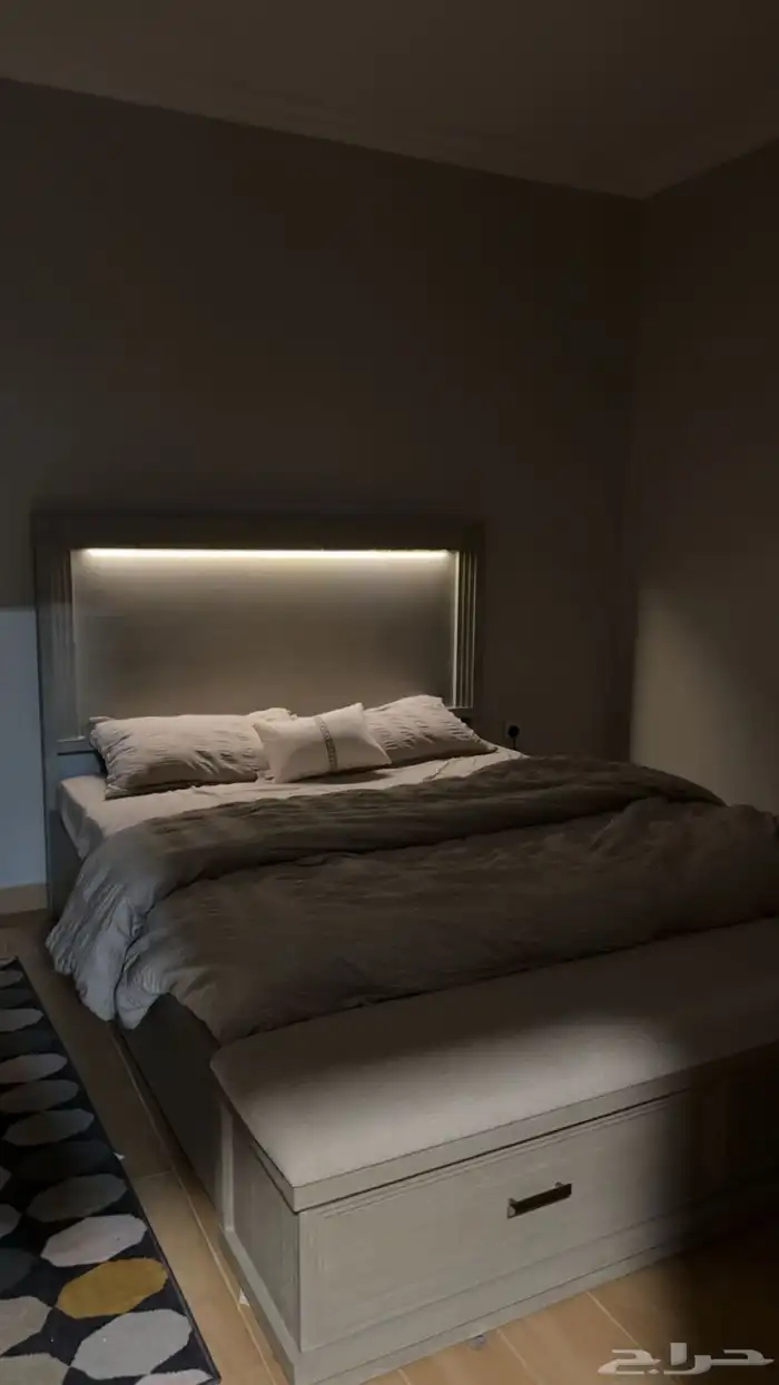 سرير و كنب و طاله تلفزيون و تسريحه 2