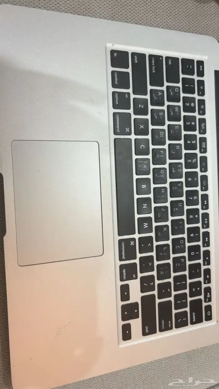 للبيع لابتوب MacBook نضيف 2