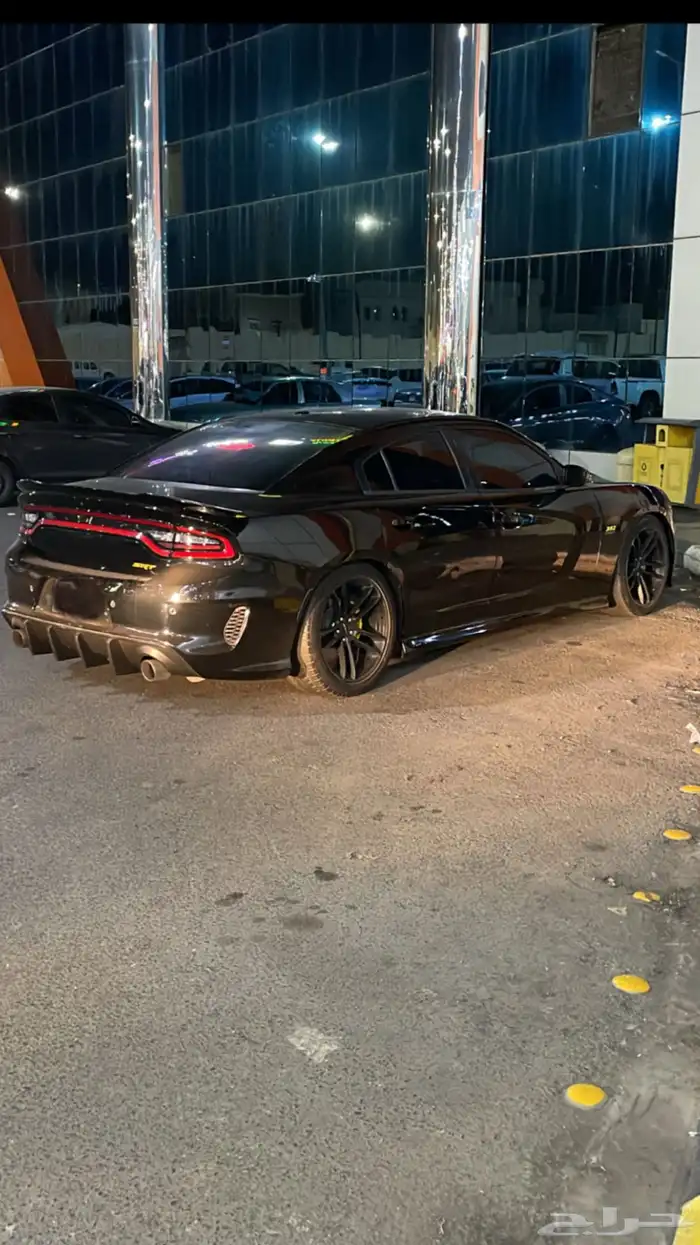 للبيع تشارجر 2016 2