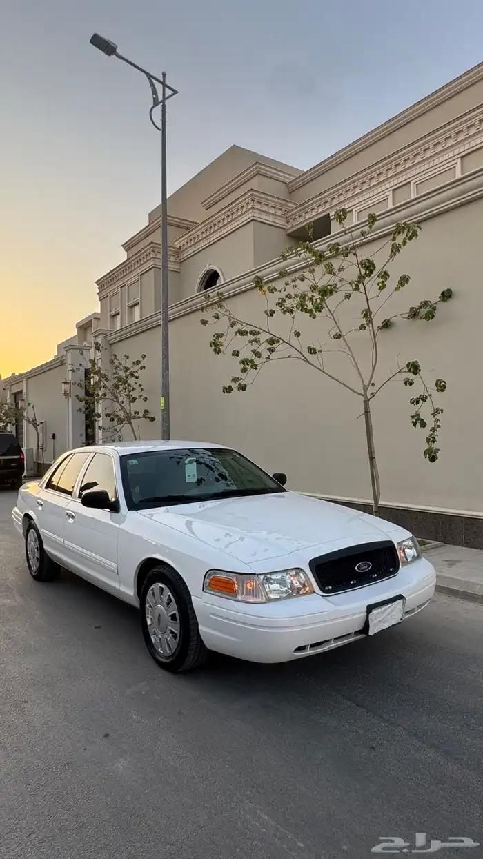 فورد فكتوريا بوليسي 2010 ماشي 97 الف 1