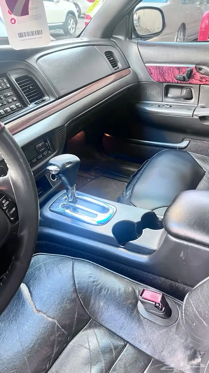 فورد كروان فكتوريا قير ارضي 5