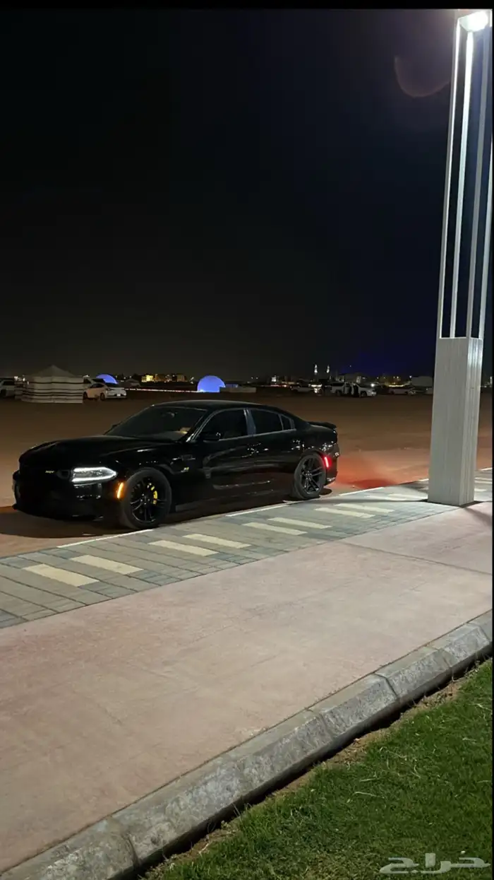 للبيع تشارجر 2016 3