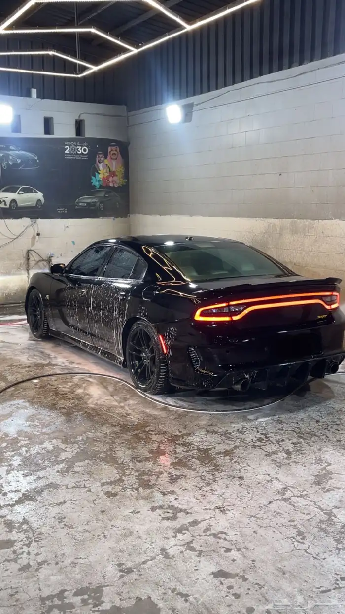 للبيع تشارجر 2016 1