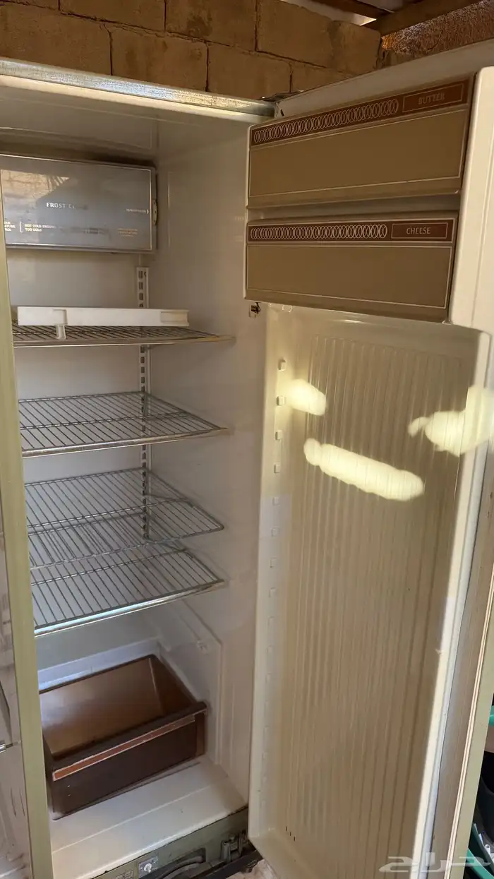 3 ثلاجات و 5 غسالات للبيع جميع 5