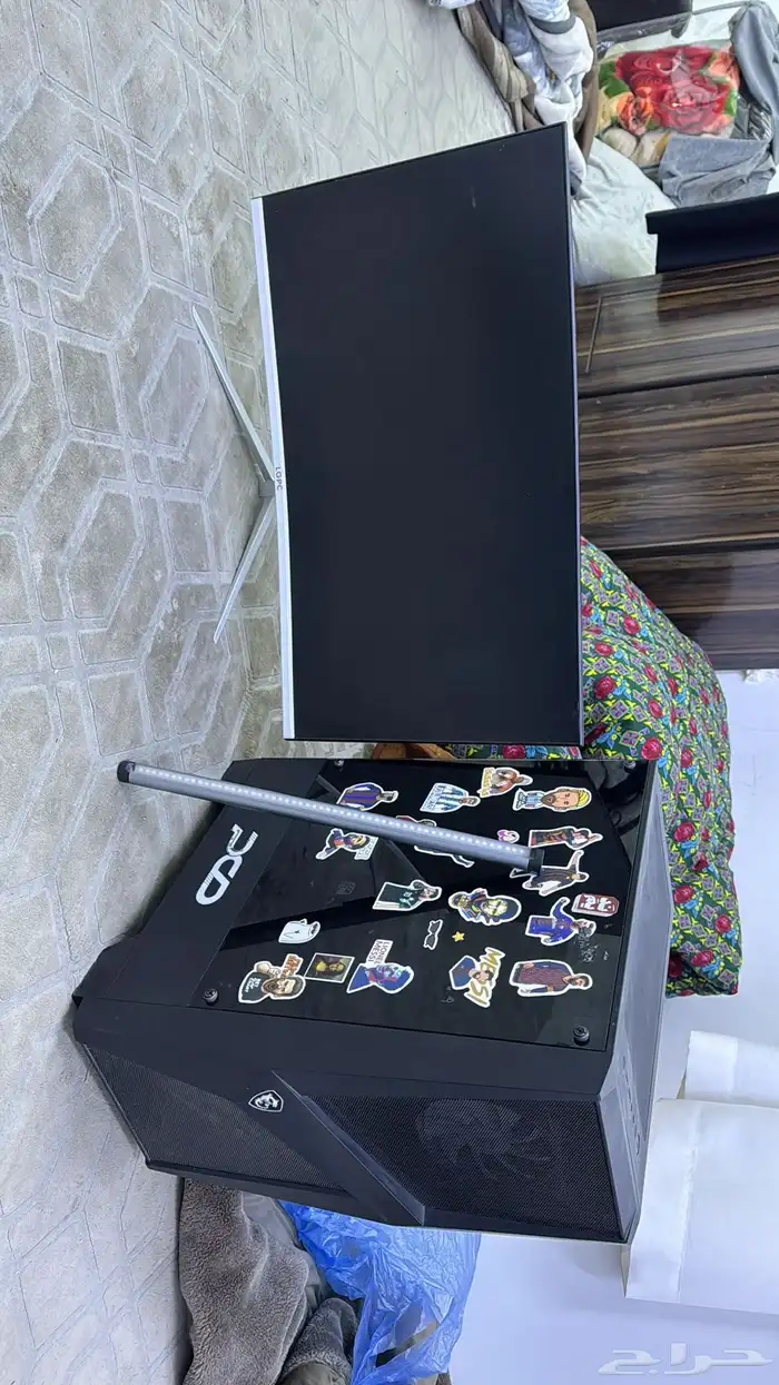 بي سي مع شاشه للبيع 0