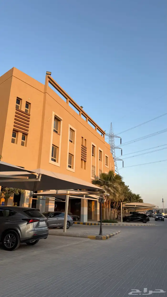 شقة 6 غرف للإيجار في كمباوند بحي الملقا 2