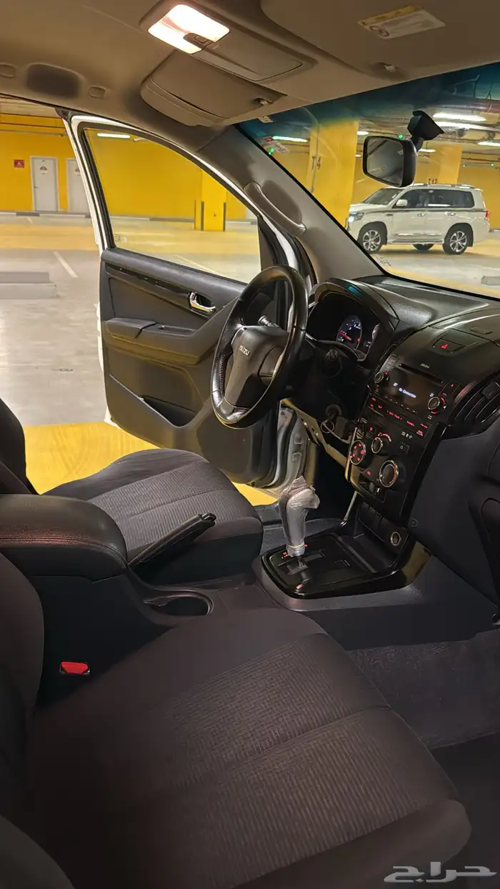 ديماكس ايسوزو 2018 22