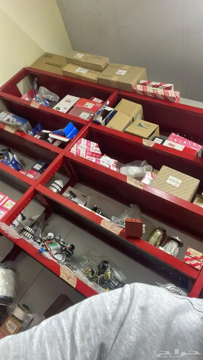 اي احد محتاج قطع 0