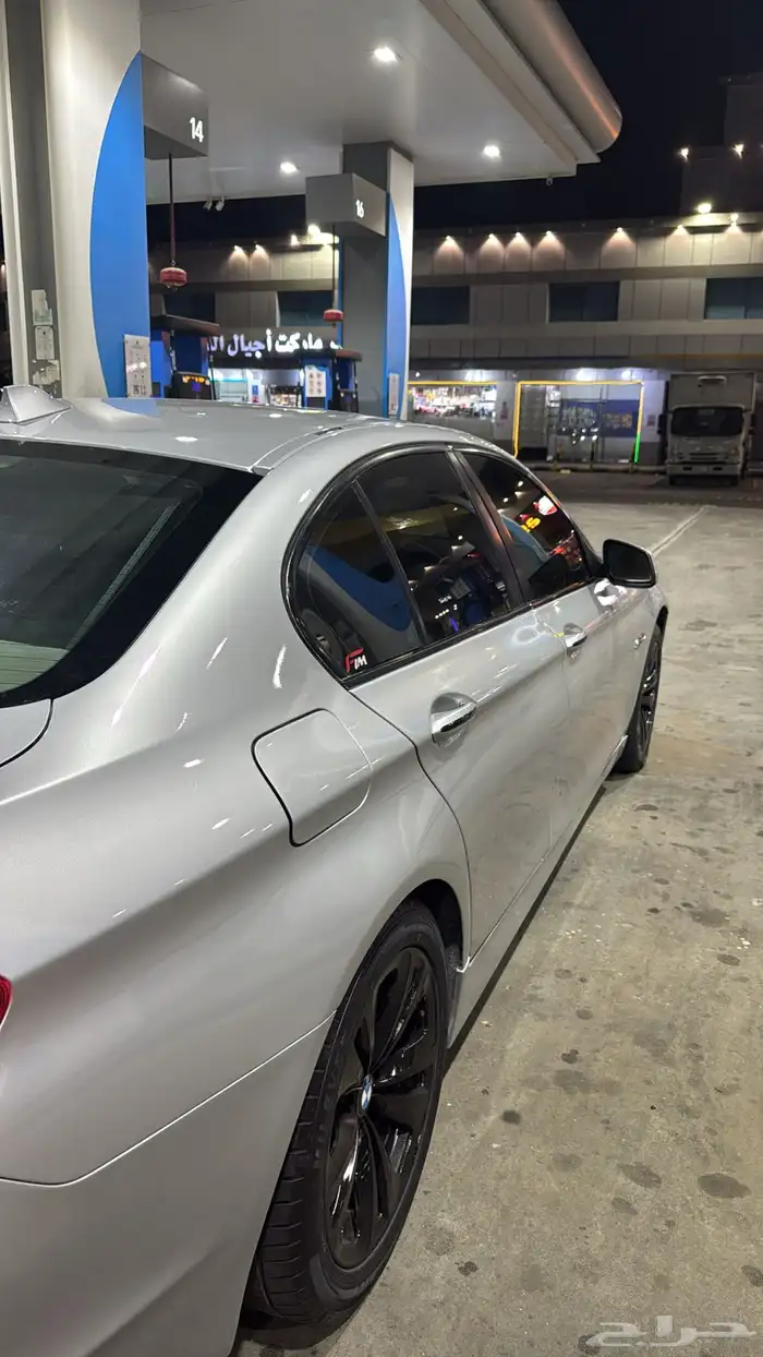 BMW 523i بي ام دبليو F10 7