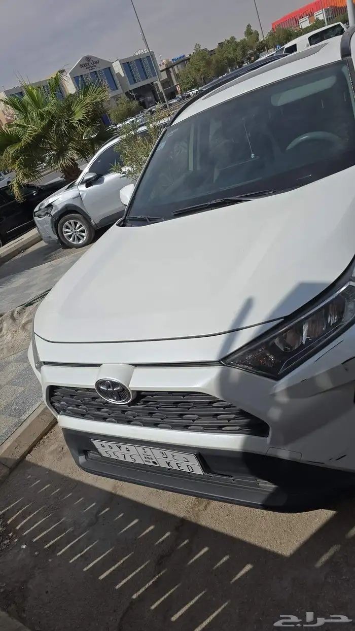 تويوتا راف فور 8