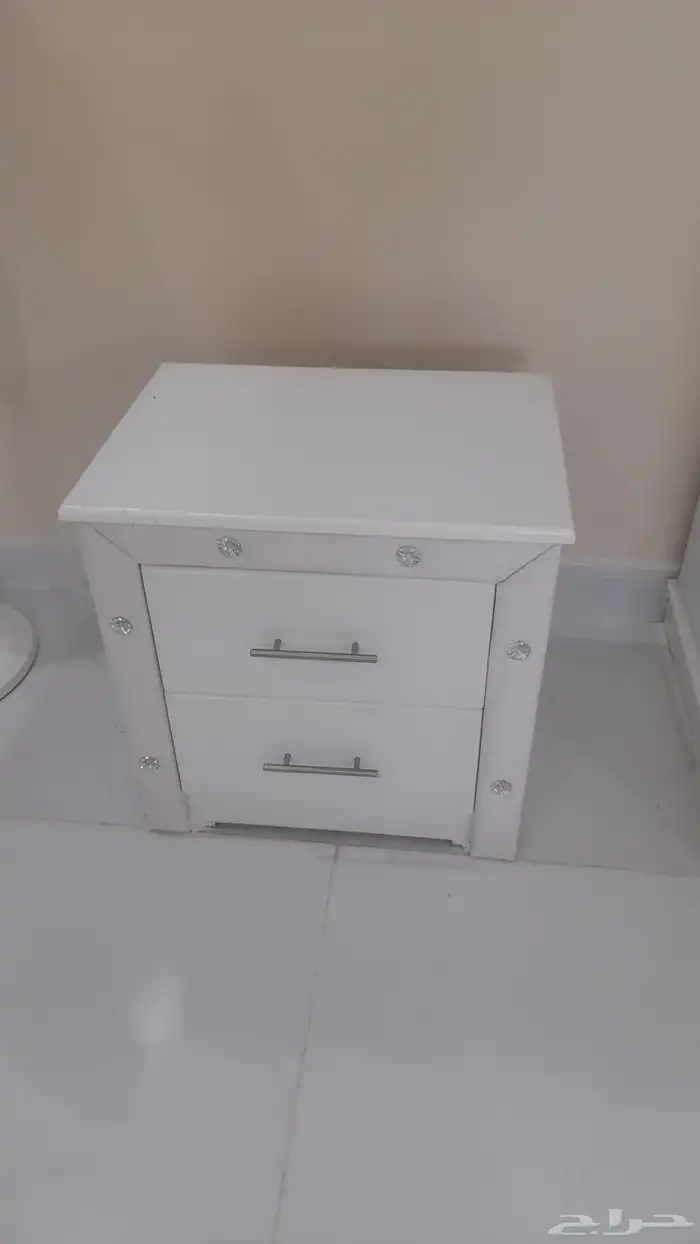 اثاث منزلي للبيع 0