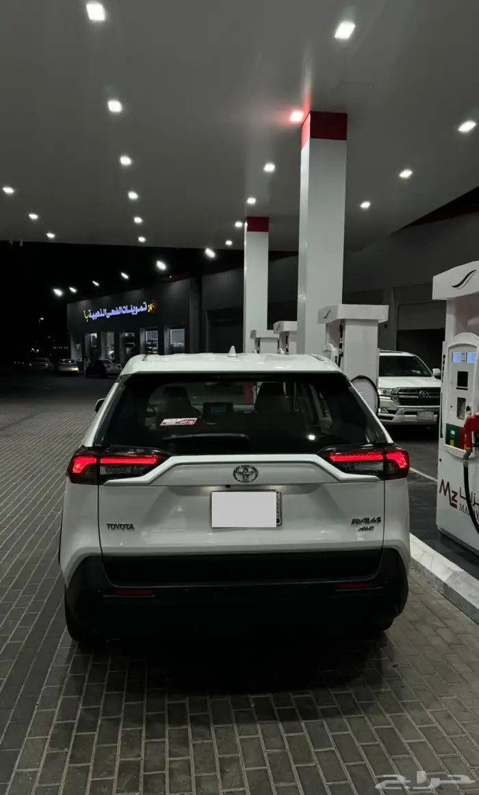 تويوتا راف فور 2022 دبل 4